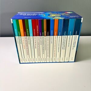 Dover Evergreen Classics: Adventure Stories 18-Book Box Set